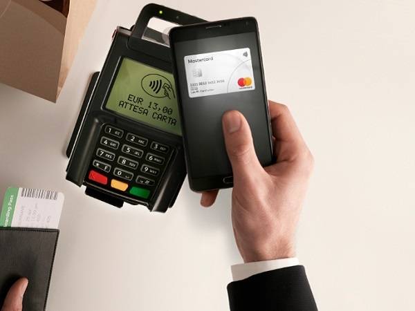 Technoretail - Nuovo traguardo italiano per Mastercard: 1 transazione su 2 è contactless 