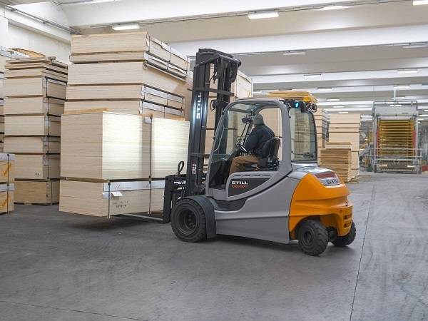 Technoretail - E. Vigolungo si è dotata di una flotta di 14 carrelli STILL 