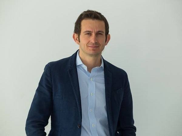 Technoretail - L’App Waze converte l’auto in un media digitale per il destination marketing nel retail 