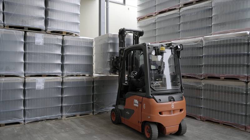Technoretail - Olio Levante raddoppia la capacità di stoccaggio e migliora le prestazioni operative grazie a Linde MH 