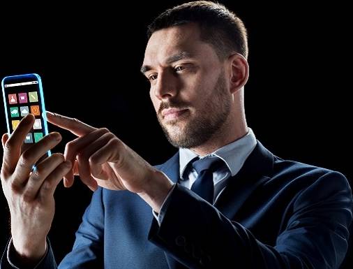 Technoretail - Il ConsumerLab di Ericsson analizza l’impatto dell’Intelligenza Artificiale sullo shopping via smartphone 