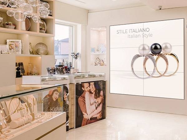 Technoretail - In ottica customer engagement, Dominodisplay guida la digital transformation nel luxury retail 