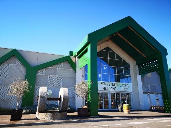 Technoretail - Affidata a Cushman & Wakefield la gestione degli shopping center del Fondo Antirion Retail 