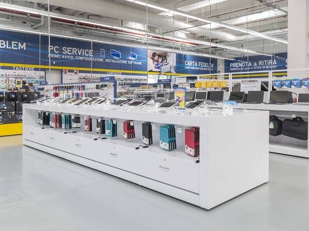 Technoretail - Cefla Shopfitting ha allestito il nuovo store Euronics di Vimodrone 