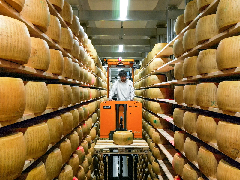 Technoretail - Caseificio Cavola ottimizza lo stoccaggio delle forme grazie a Still 
