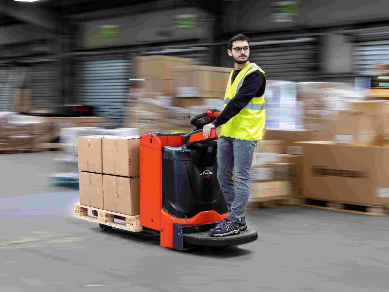 Technoretail - Linde presenta due nuovi transpallet con pedana operatore ripiegabile 