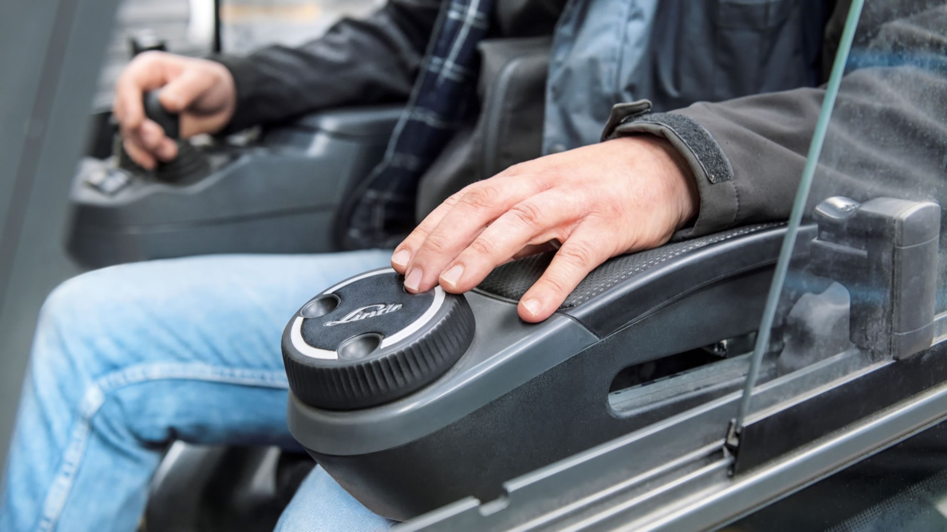 Technoretail - Linde introduce il sistema di guida Steer Control 