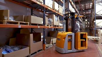 Technoretail - Per il centro di distribuzione di San Colombano al Lambro (MI), forniti da Still 49 carrelli a Renault 