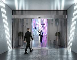 Technoretail - LG Electronics e Assa Abloy verso il lancio di porte automatiche con display Oled trasparenti 