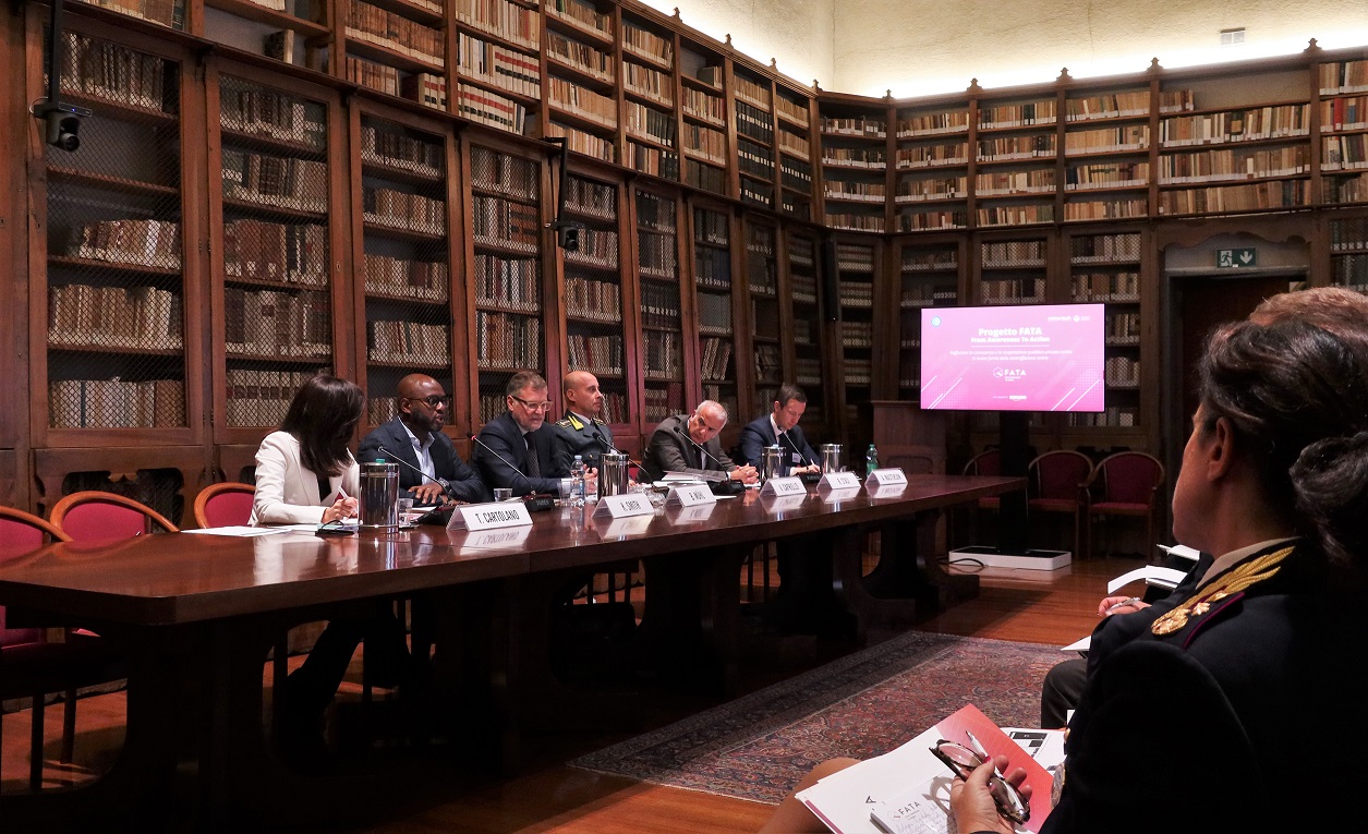 Technoretail - Legame crescente tra contraffazione online e reati finanziari 