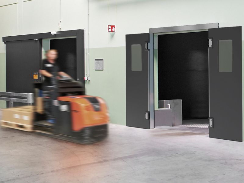 Technoretail - Hörmann presenta le nuove porte a battente in PE e acciaio inox 