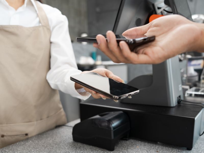 Technoretail - Pagamenti digitali: ristorazione e intrattenimento guidano la top ten 