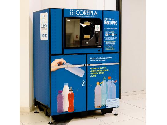 Igd introduce gli ecocompattatori Corepla in 10 centri commerciali