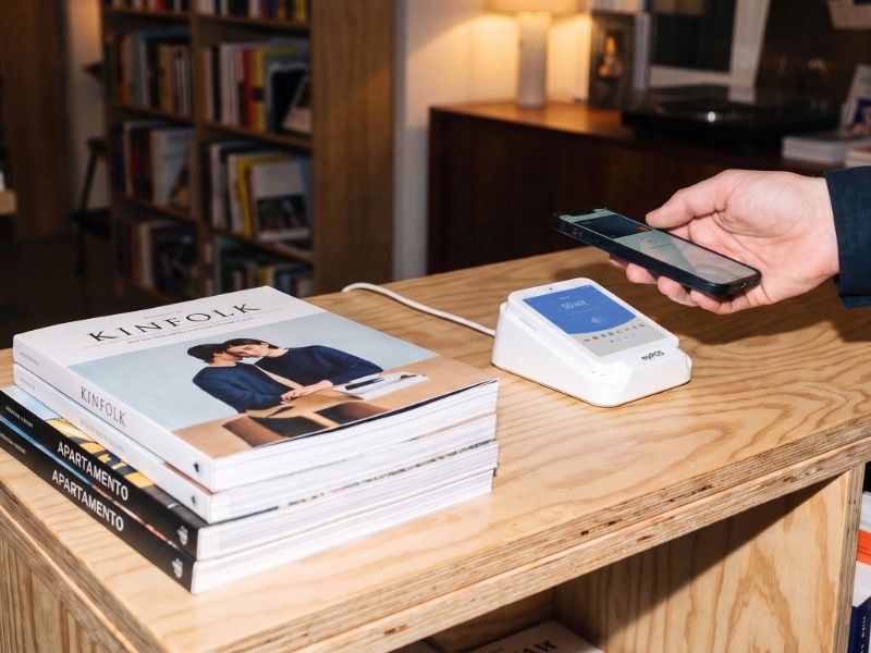 myPos lancia lo smart Pos tascabile per professionisti e piccole attività sempre in movimento