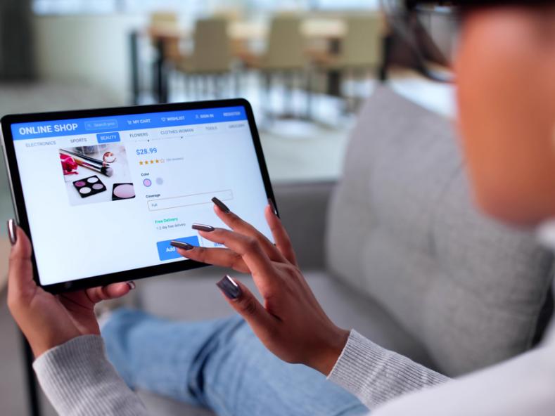 Netcomm: 25 milioni di italiani acquistano prodotti fashion &amp; beauty sia online sia offline