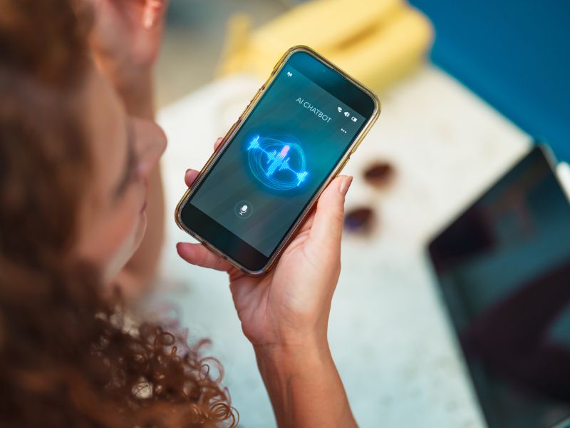Ricerca FiloBlu: solo 1 Gen Z su 4 si fida dei consigli dell'AI quando fa shopping online
