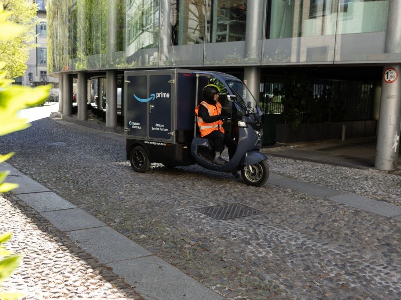 Amazon amplia la propria rete di consegna elettrica con sei nuovi hub di micromobilità