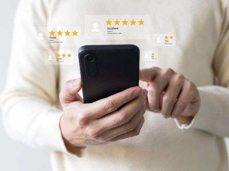 Swg per Trustpilot: gli italiani chiedono consiglio all'AI, ma scelgono seguendo le recensioni