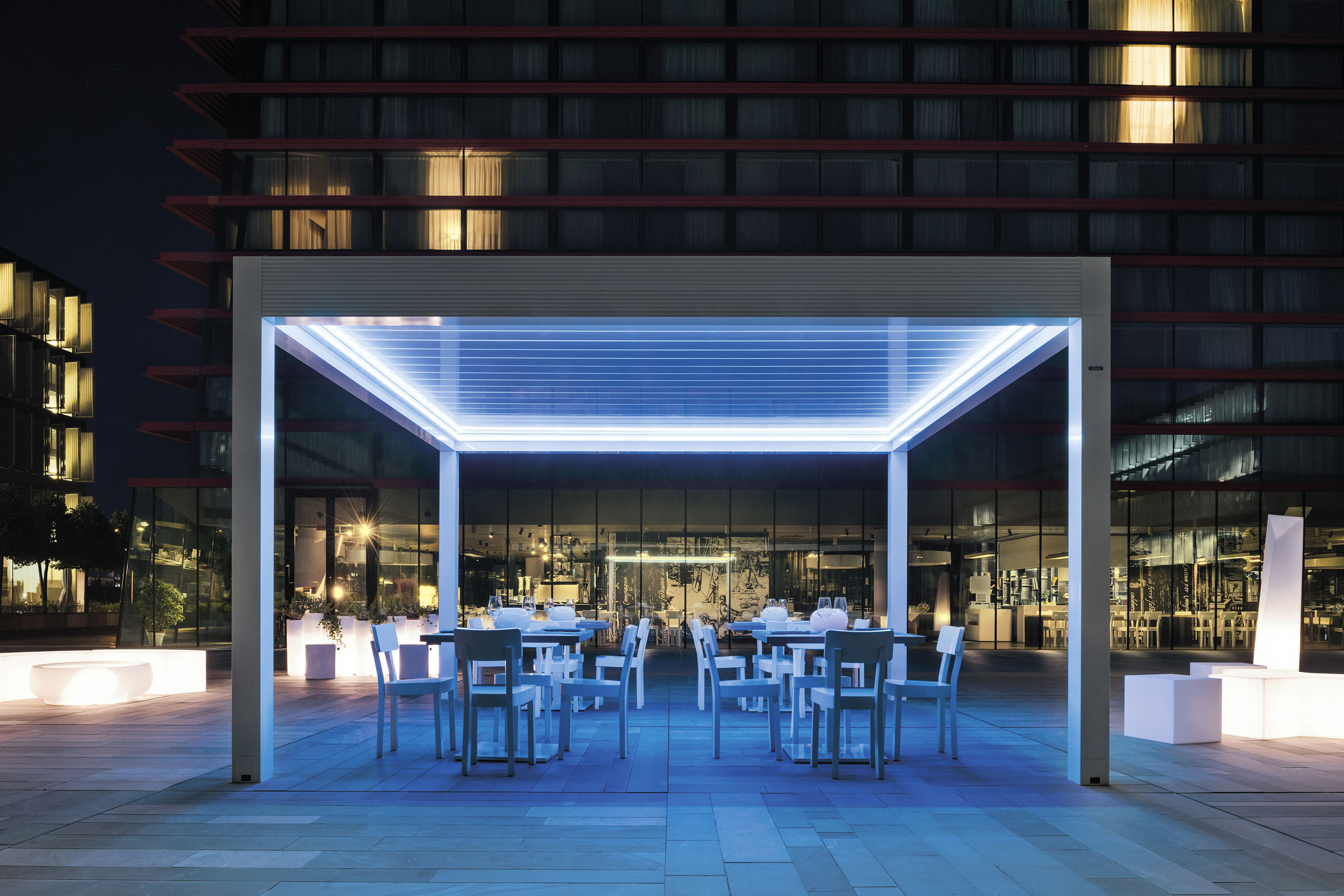Technoretail - Da Gibus nuove pergole con illuminazione a LED 