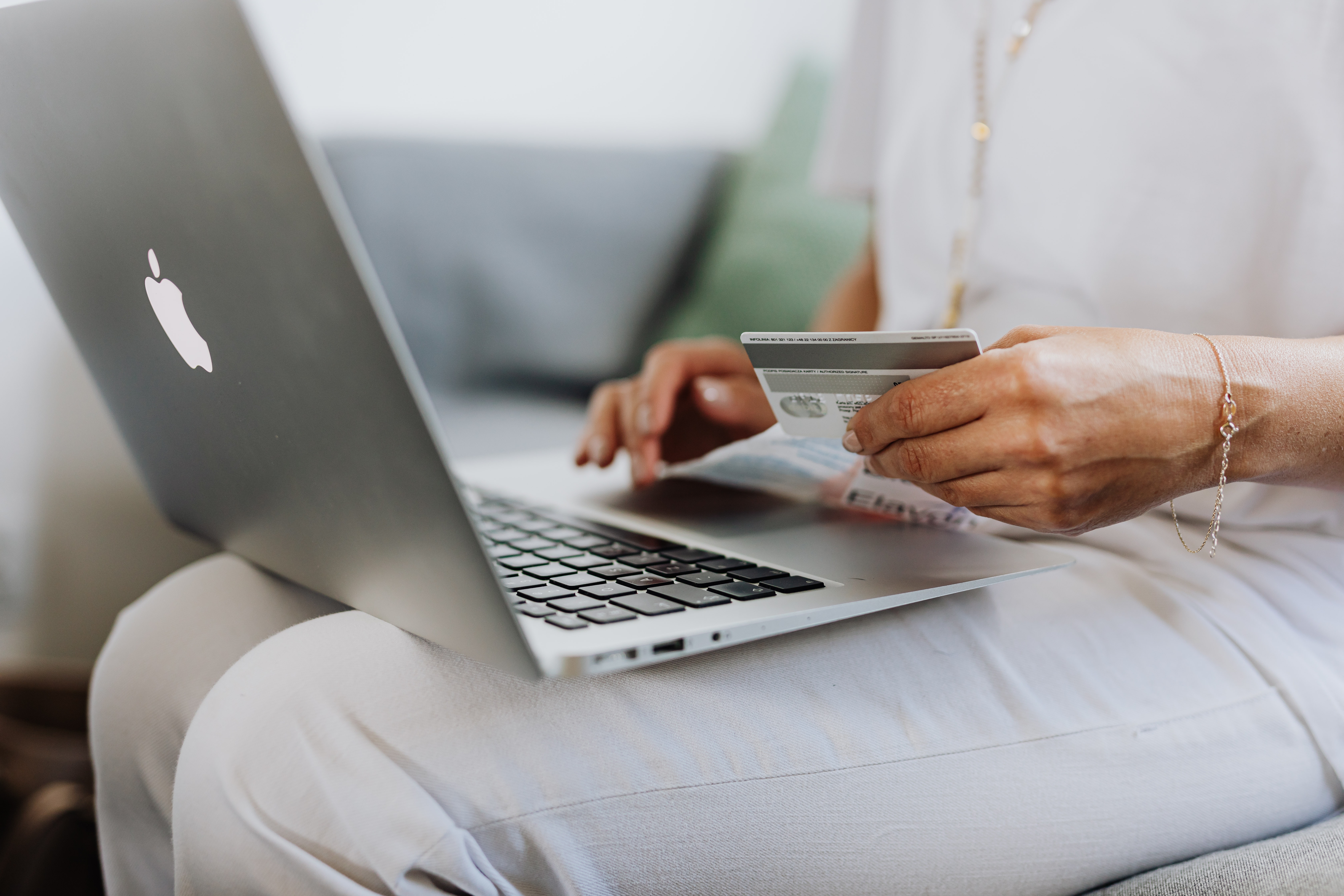 Technoretail - I segreti degli e-commerce del lusso 